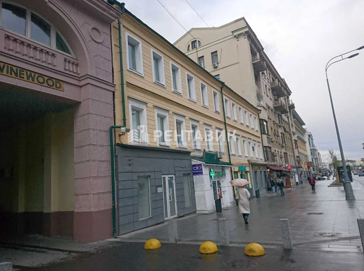 фасад дома, здание по адресу г Москва, ул Красная Пресня, д 30 стр 1