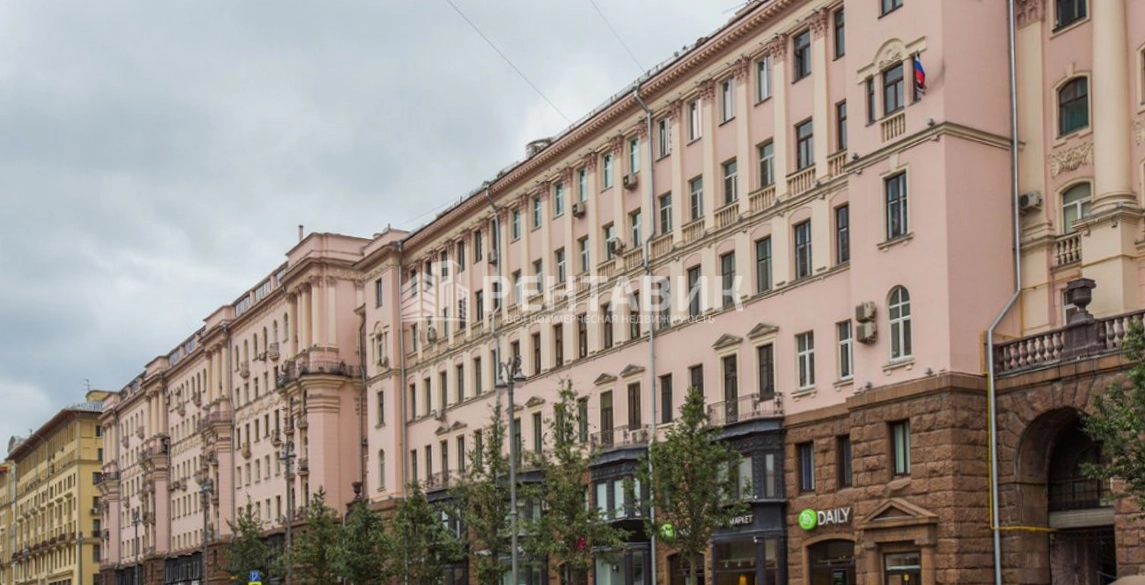 фасад дома, здание по адресу г Москва, ул Тверская, д 27 стр 2 