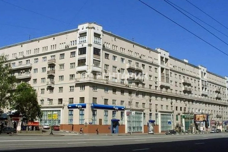 фасад дома, здание по адресу г Москва, ул Земляной Вал, д 14-16 стр 1