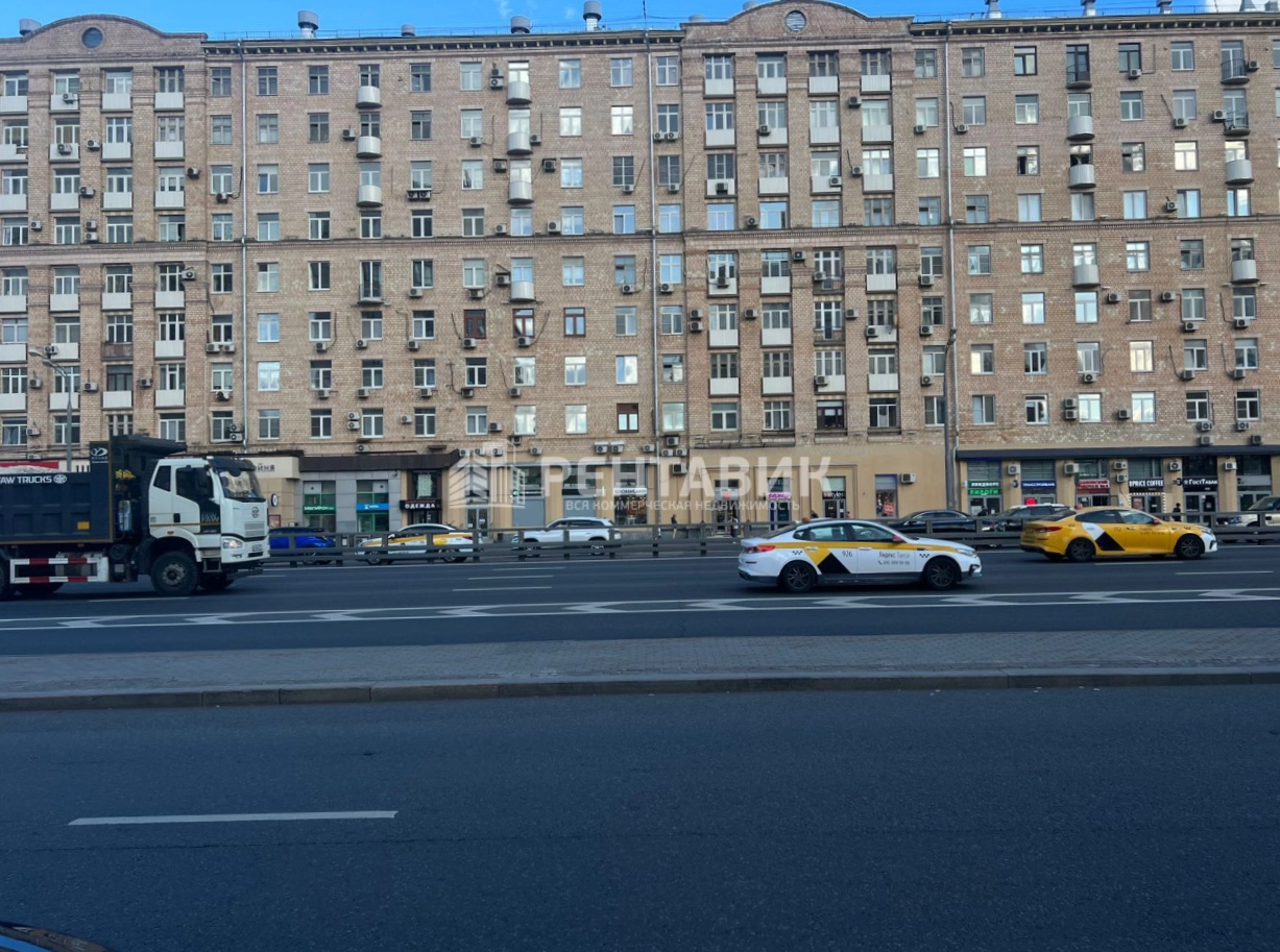фасад дома, здание по адресу г Москва, пр-кт Мира, д 112