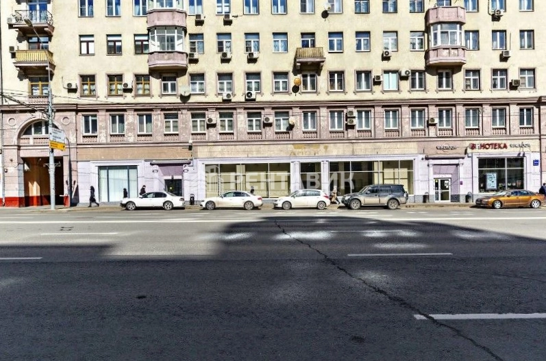 фасад дома, здание по адресу г Москва, ул Красная Пресня, д 38