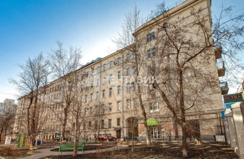 фасад дома, здание по адресу г Москва, ул Тверская, д 12 стр 8