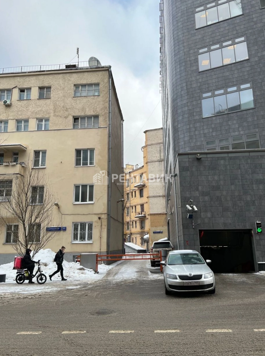 фасад дома, здание по адресу г Москва, ул Садовническая, д 77 стр 2