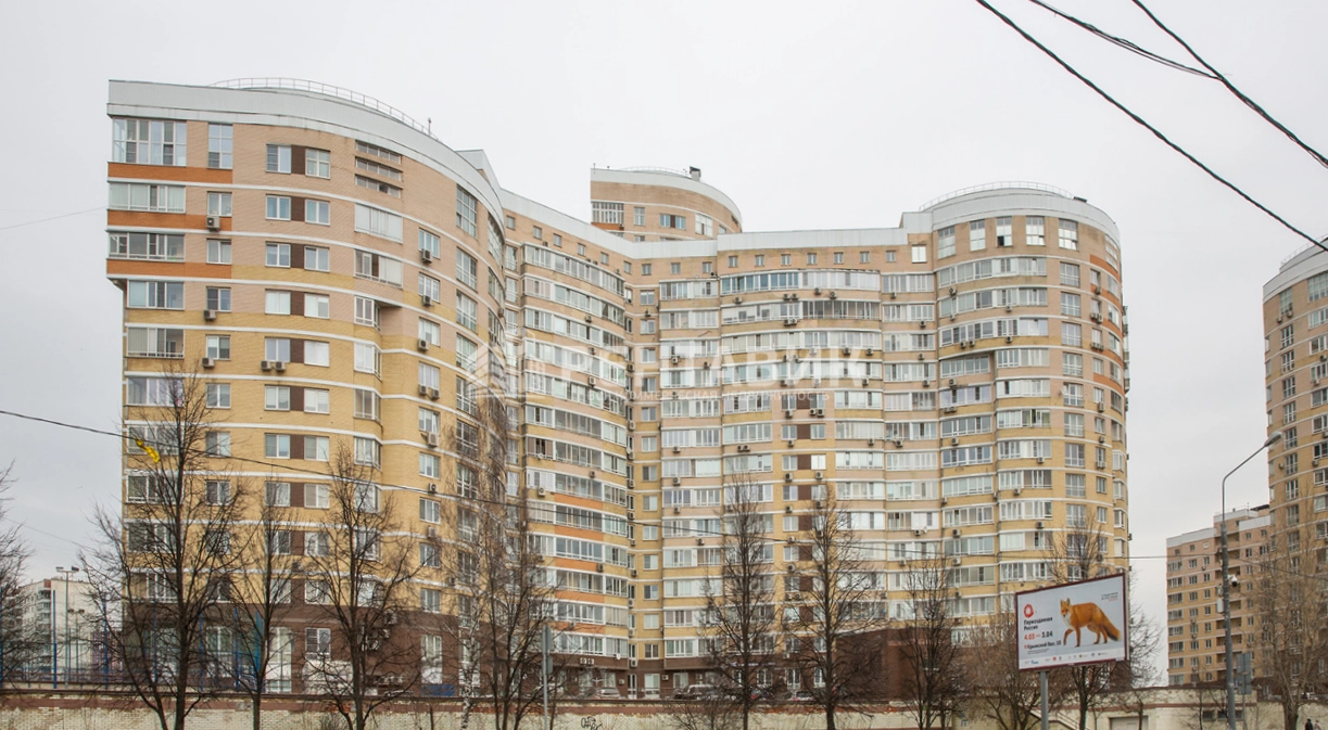 фасад дома, здание по адресу г Москва, ул Покрышкина, д 8 к 1