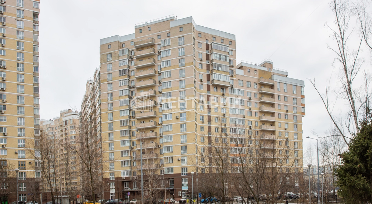 фасад дома, здание по адресу г Москва, ул Покрышкина, д 8 к 1