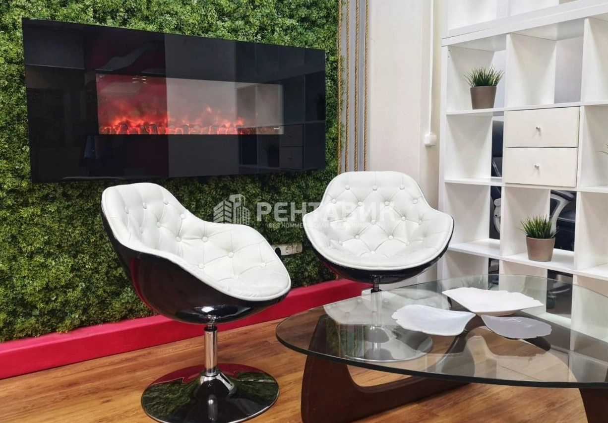 Офис Botanika 24 Silver Stone площадью 45 квадратных метров