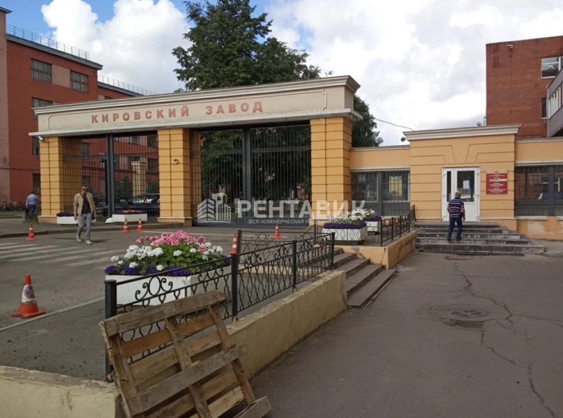 фасад дома, здание по адресу г Санкт-Петербург, пр-кт Стачек, д 47 литера Е