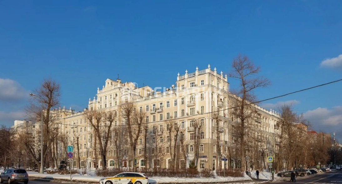 фасад дома, здание по адресу г Москва, Краснохолмская наб, д 11 стр 1