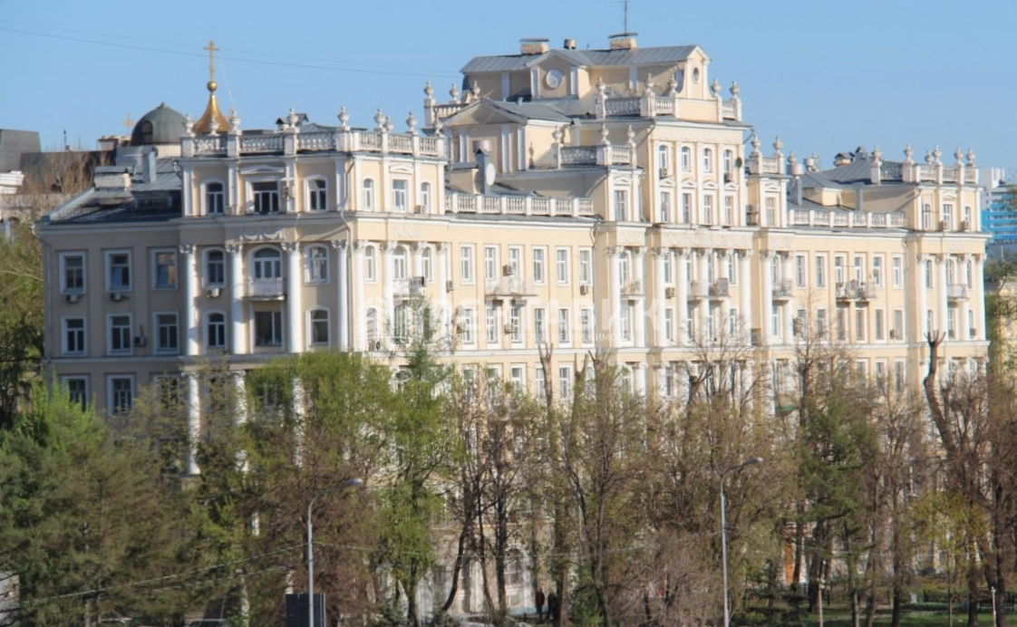 фасад дома, здание по адресу г Москва, Краснохолмская наб, д 11 стр 1