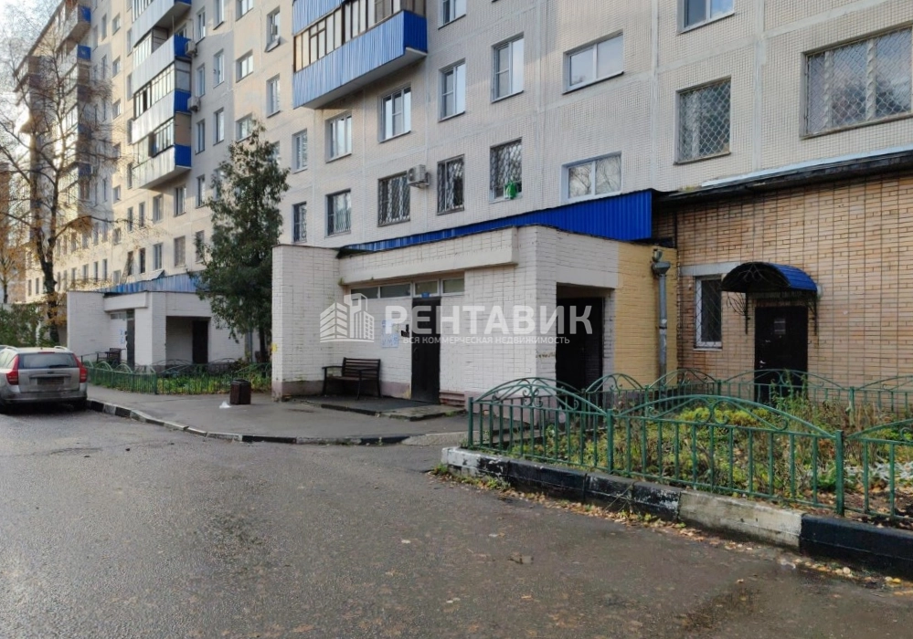 фасад дома, здание по адресу Московская обл, г Одинцово, рп Новоивановское, ул Мичурина, д 17
