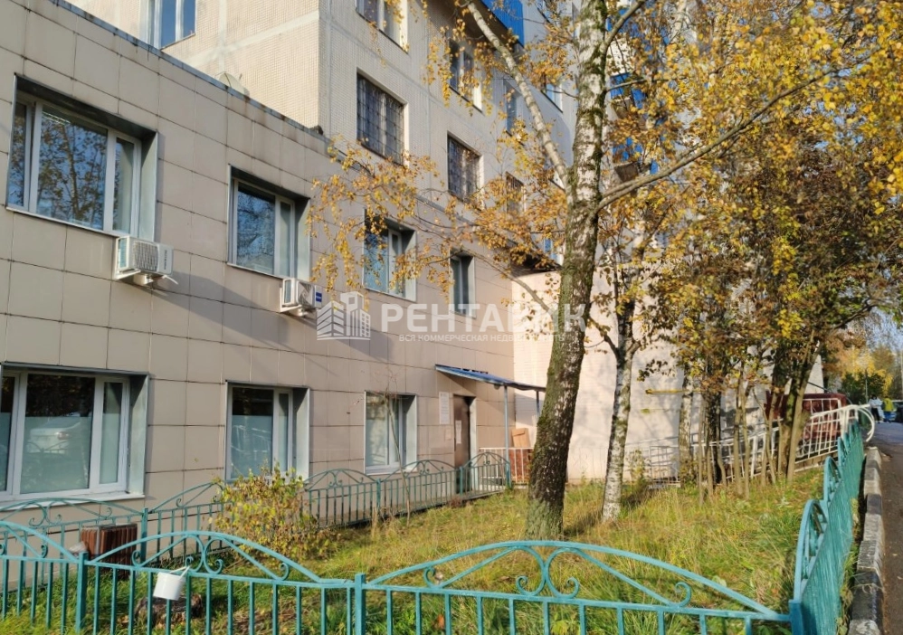 фасад дома, здание по адресу Московская обл, г Одинцово, рп Новоивановское, ул Мичурина, д 17