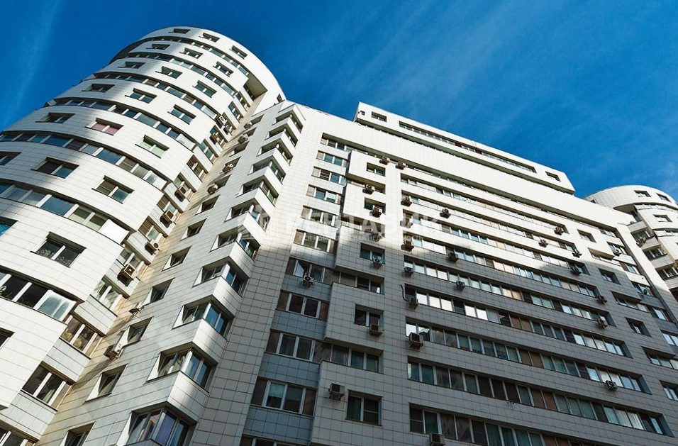 фасад дома, здание по адресу г Москва, пр-кт Маршала Жукова, д 76 к 2
