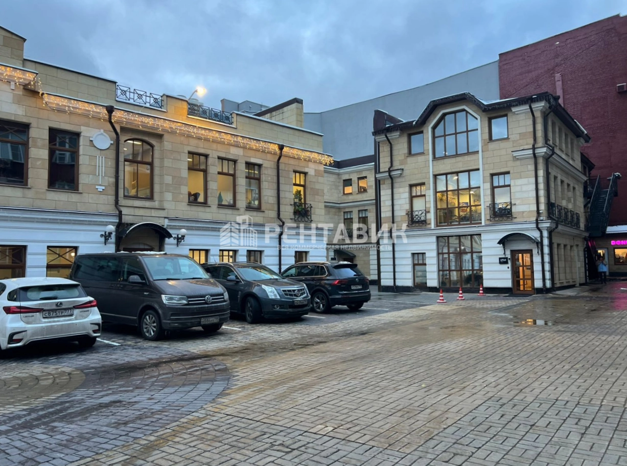 Здание Юсупов Двор по адресу г Москва, ул Садовая-Черногрязская, д 8 стр 7