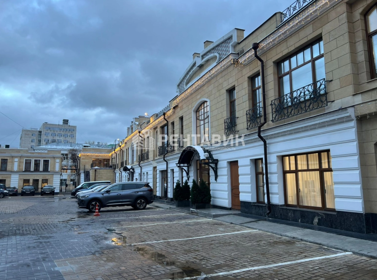 Здание Юсупов Двор по адресу г Москва, ул Садовая-Черногрязская, д 8 стр 7