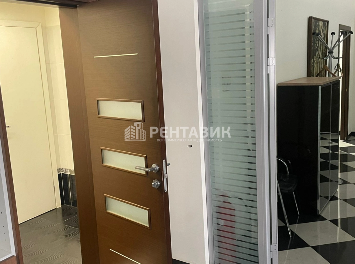Офис Ярд площадью 700 квадратных метров