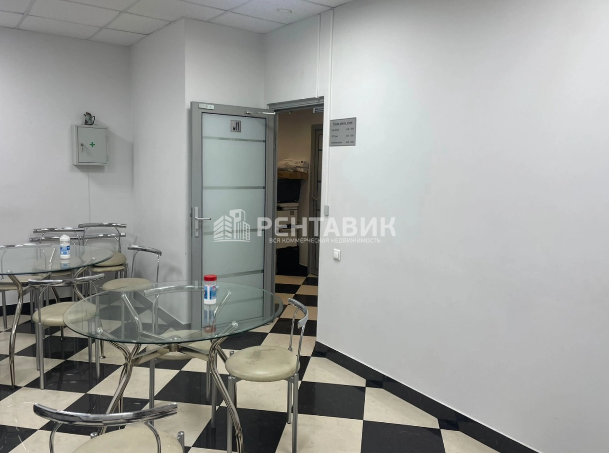 Офис Ярд площадью 700 квадратных метров