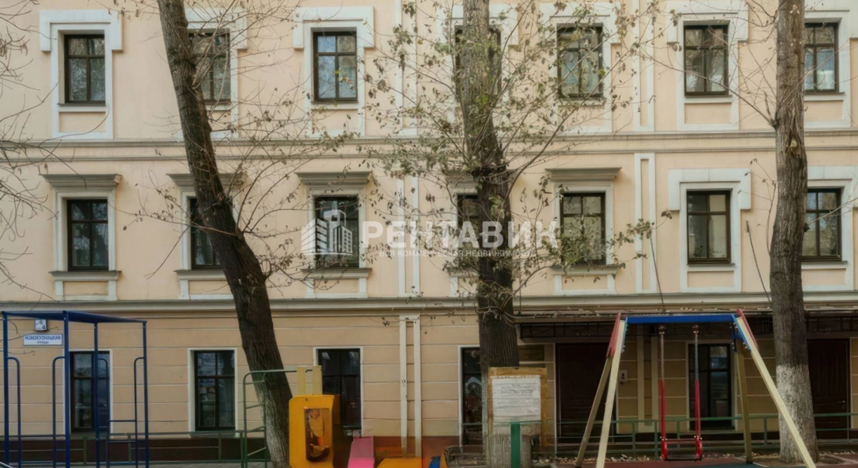 фасад дома, здание по адресу г Москва, ул Новокузнецкая, д 4 стр 4