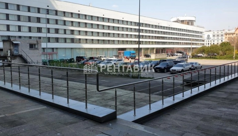 фасад дома, здание по адресу г Санкт-Петербург, наб Реки Фонтанки, д 142