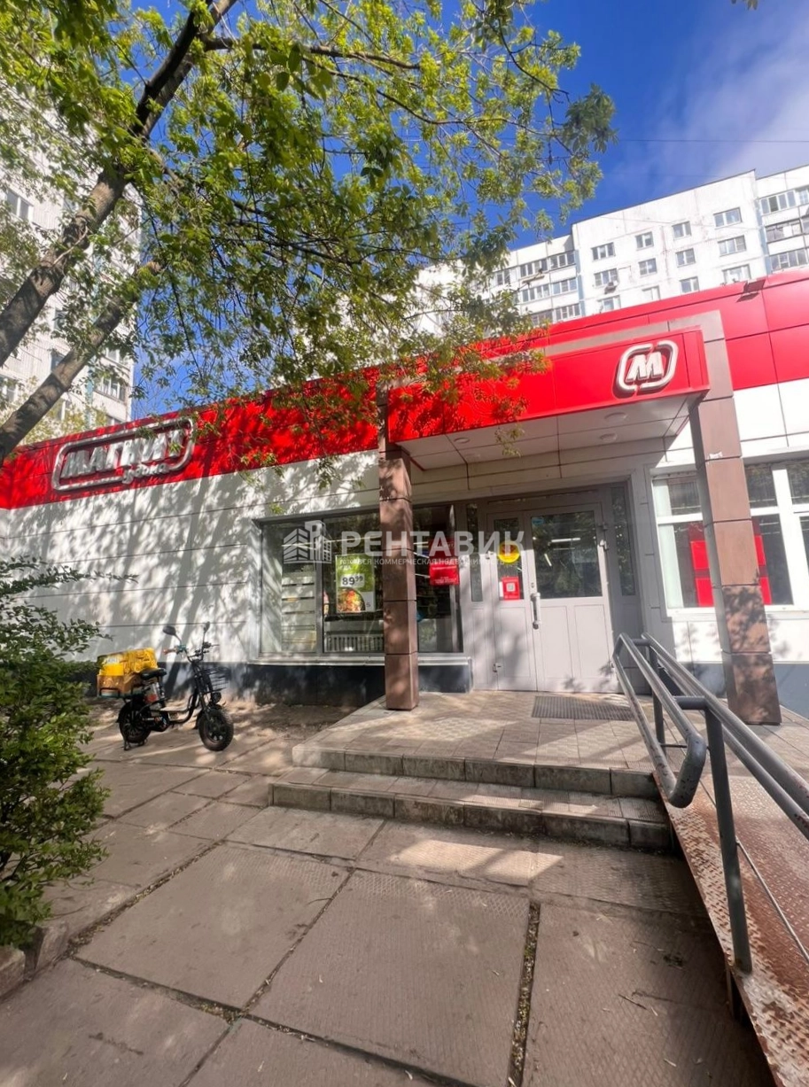 фасад дома, здание по адресу Московская обл, г Королёв, пр-кт Космонавтов, д 30Б