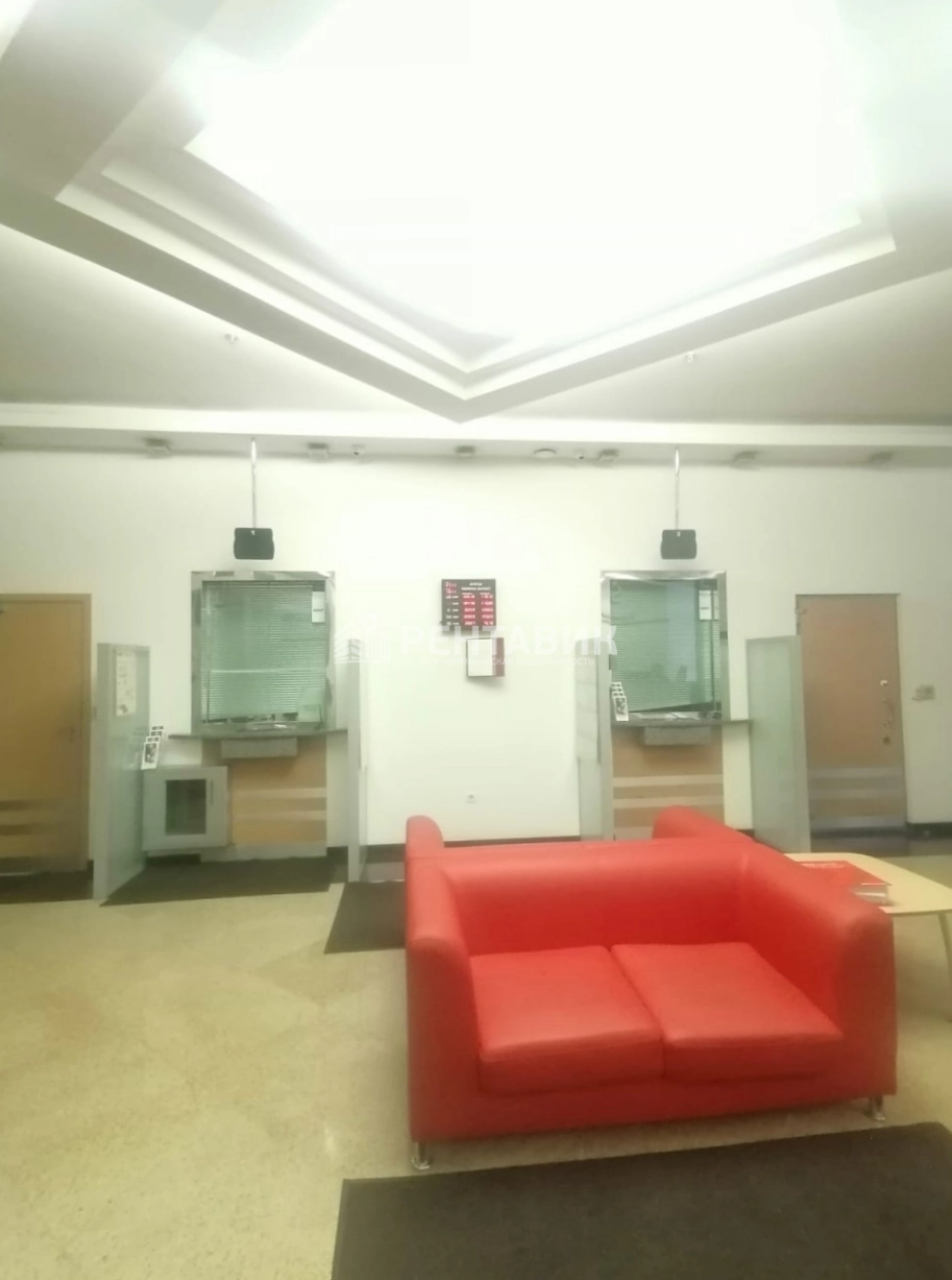 Помещение свободного назначения Green Point площадью 238 квадратных метров