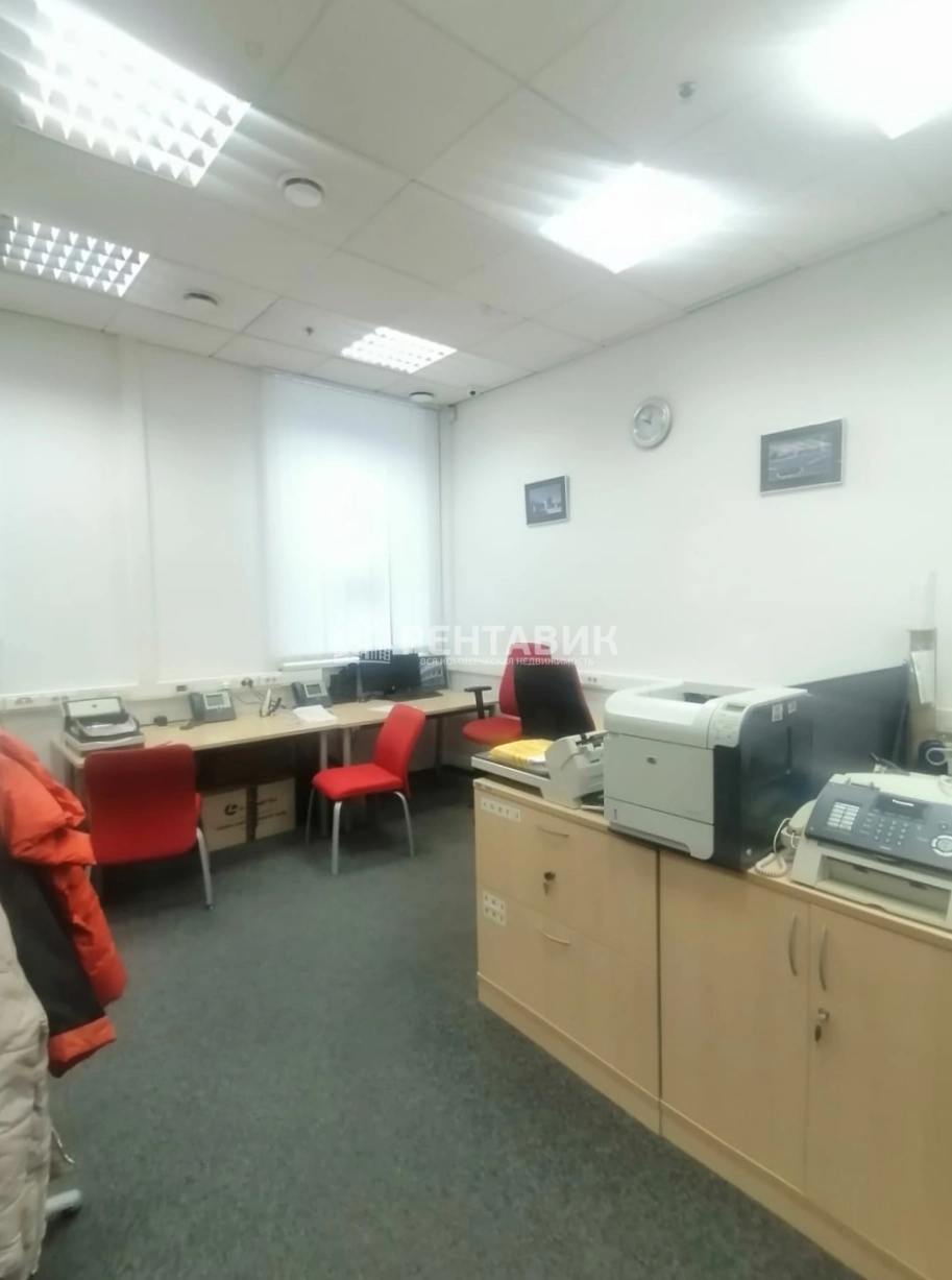 Помещение свободного назначения Green Point площадью 238 квадратных метров