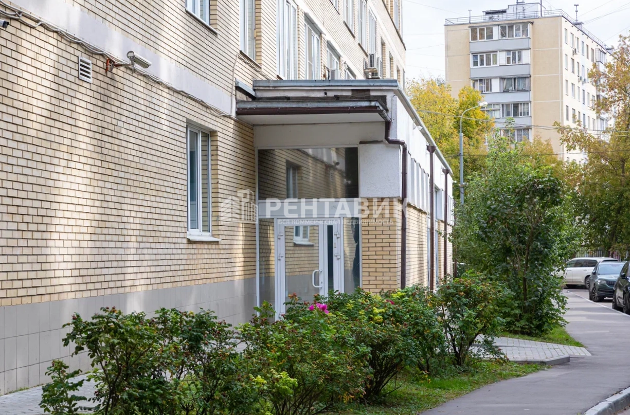 Помещение свободного назначения Челюскинская, 9 площадью 630 квадратных метров