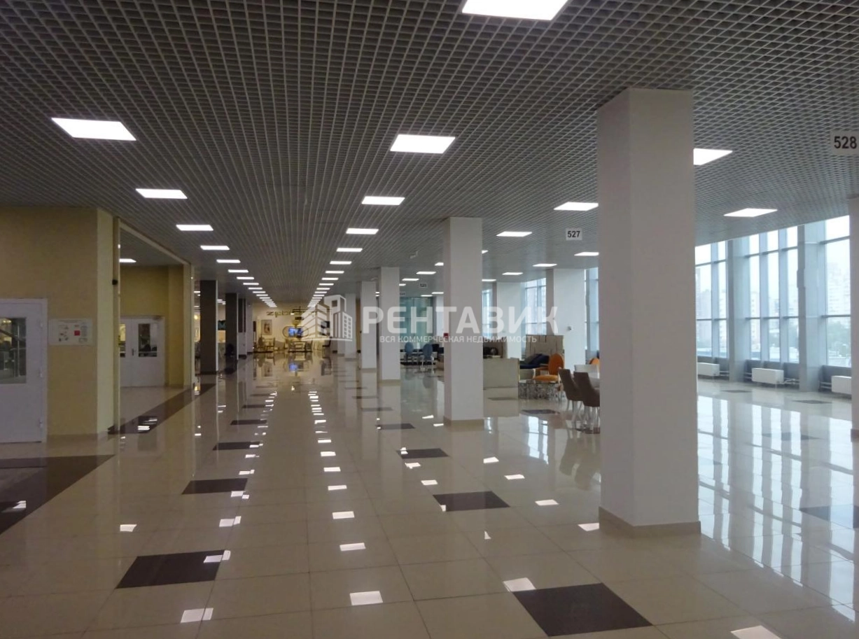 Торговая площадь Богатырь площадью 969 квадратных метров