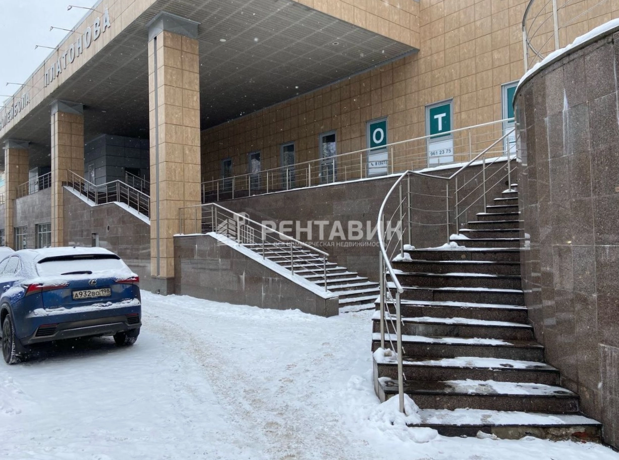 Помещение свободного назначения Олимпийская деревня площадью 341 квадратных метров