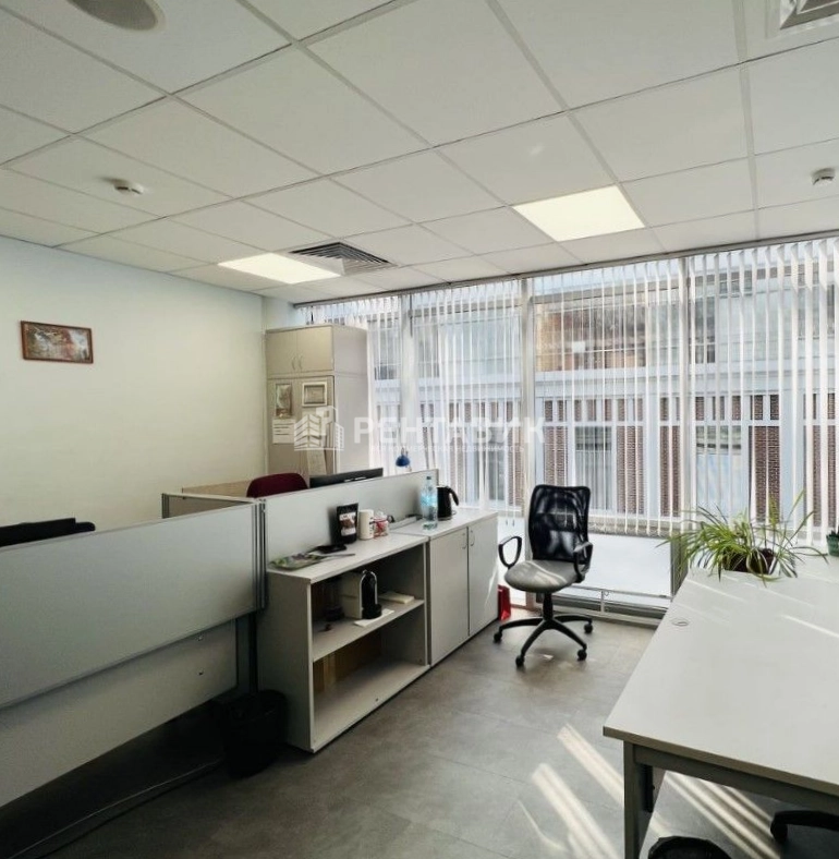 Офис W Plaza I площадью 1300 квадратных метров