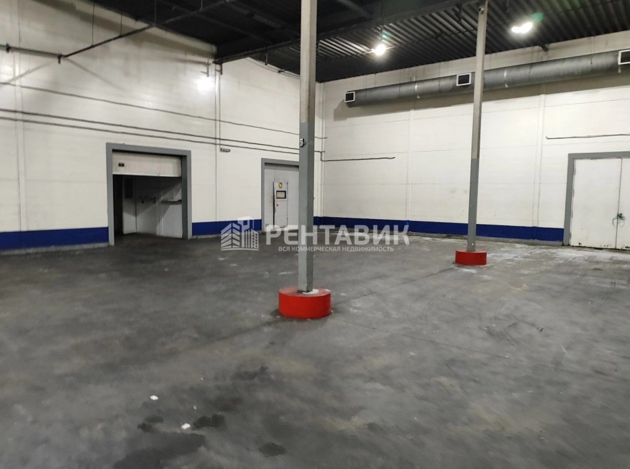 Склад Софийская, 58 к 2 площадью 2400 квадратных метров