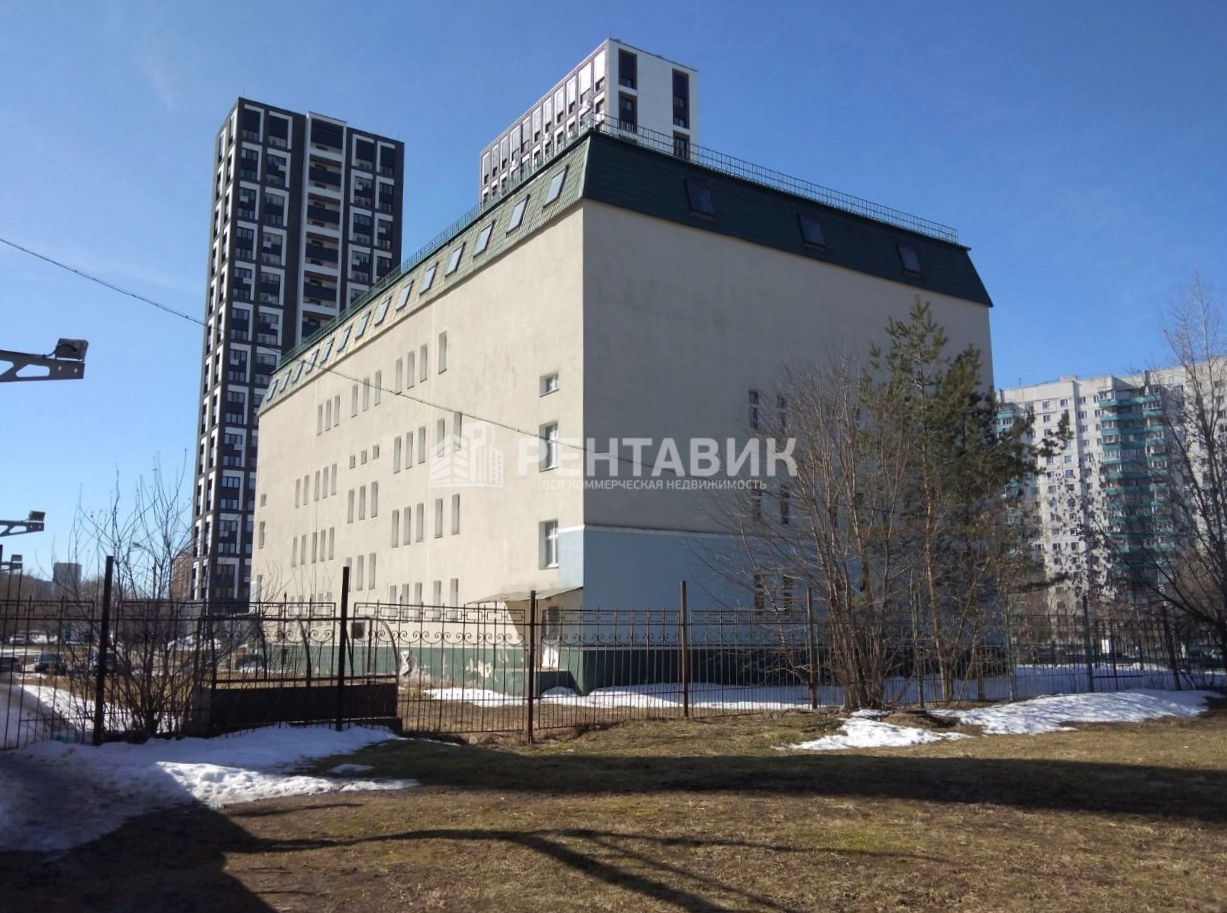 Здание целиком Щорса 11 площадью 5063 квадратных метров