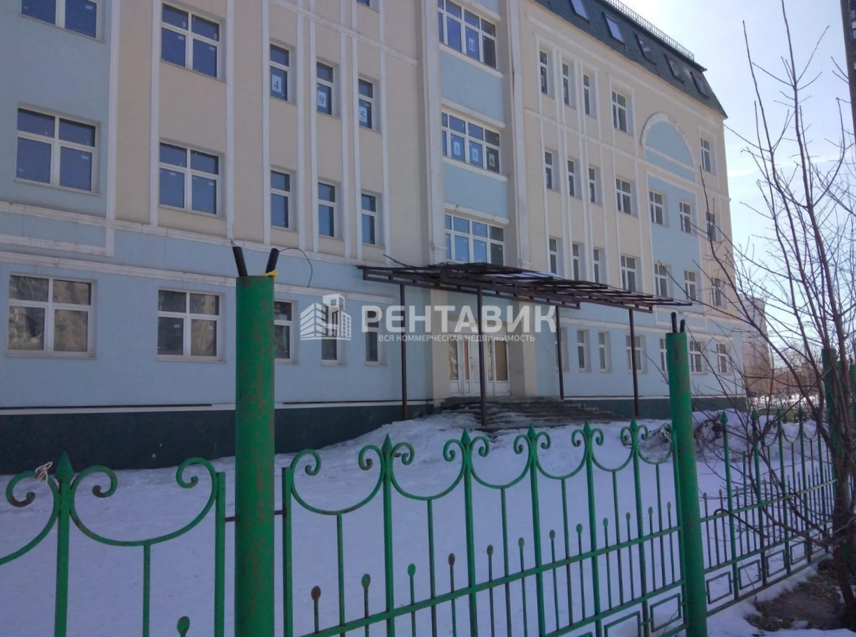 Здание целиком Щорса 11 площадью 5063 квадратных метров