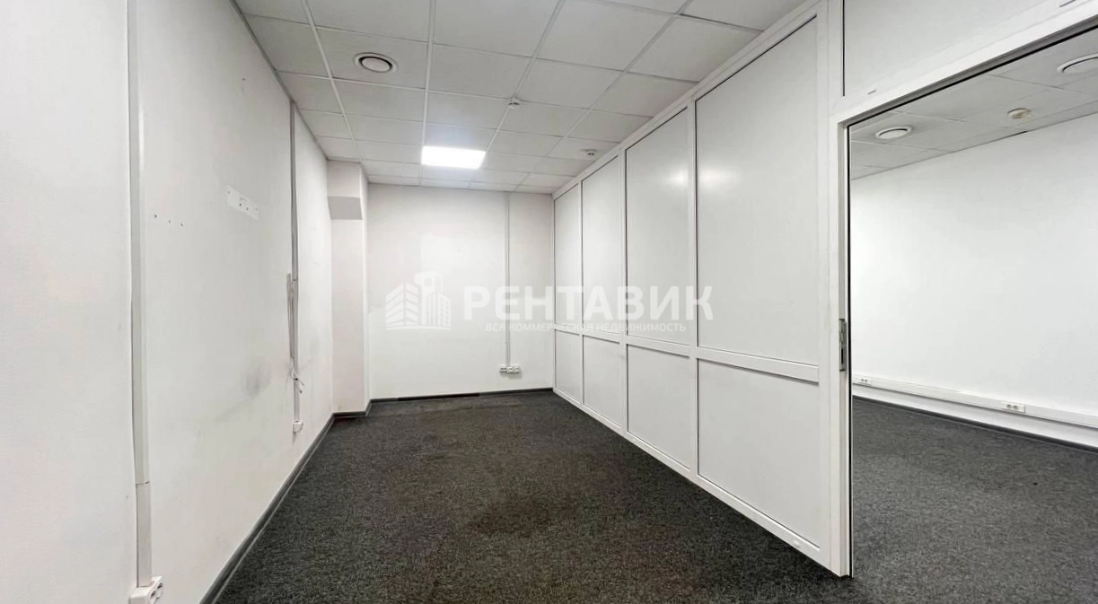 Офис Варшавская плаза площадью 390 квадратных метров