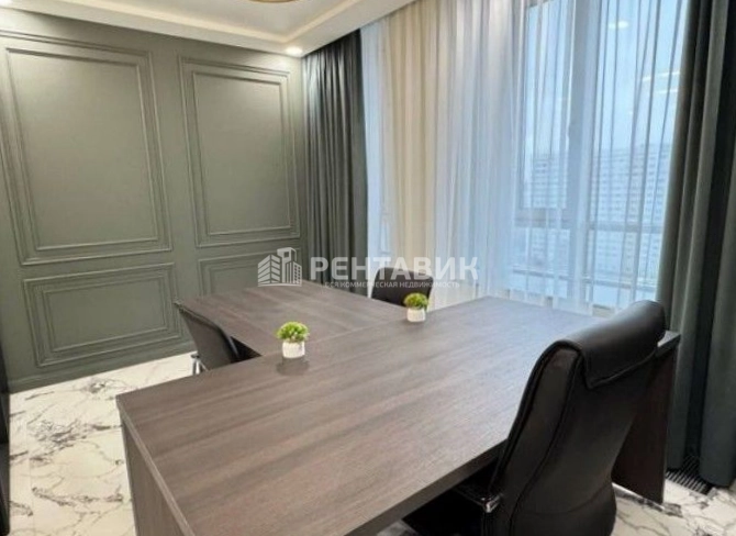 Офис Kvartal West Tower площадью 250 квадратных метров