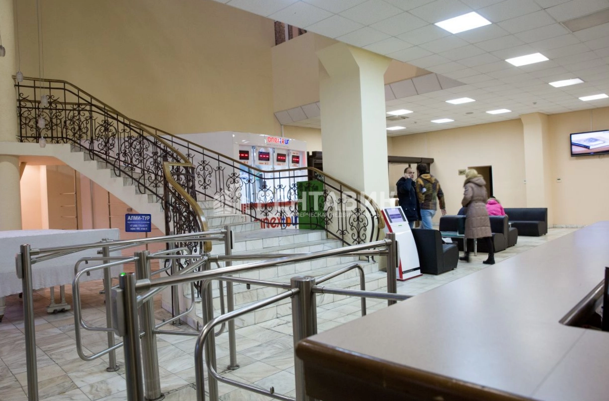 фасад дома, здание по адресу г Москва, Ленинградский пр-кт, д 80 к 66
