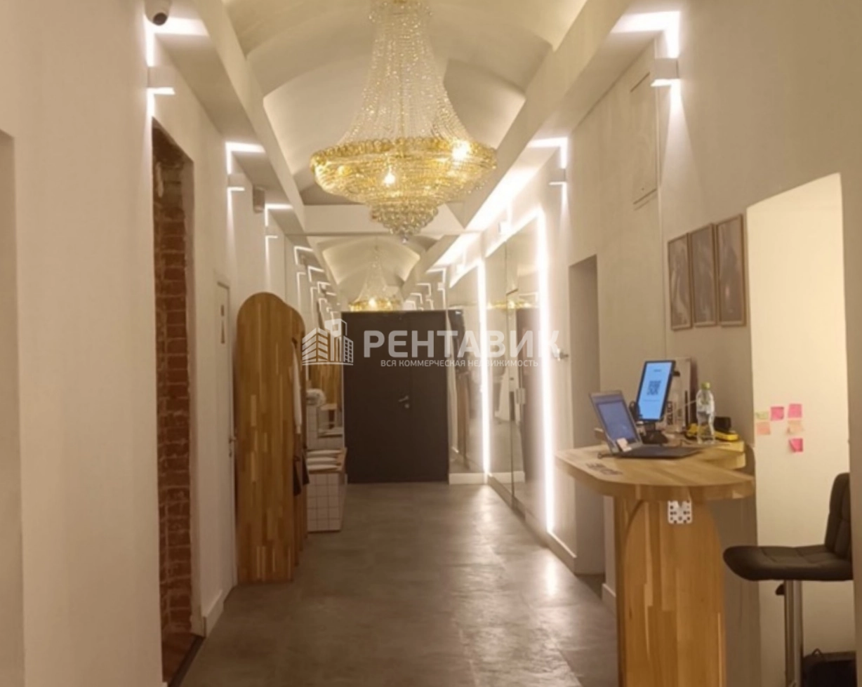 Здание целиком Николаевский площадью 4545 квадратных метров