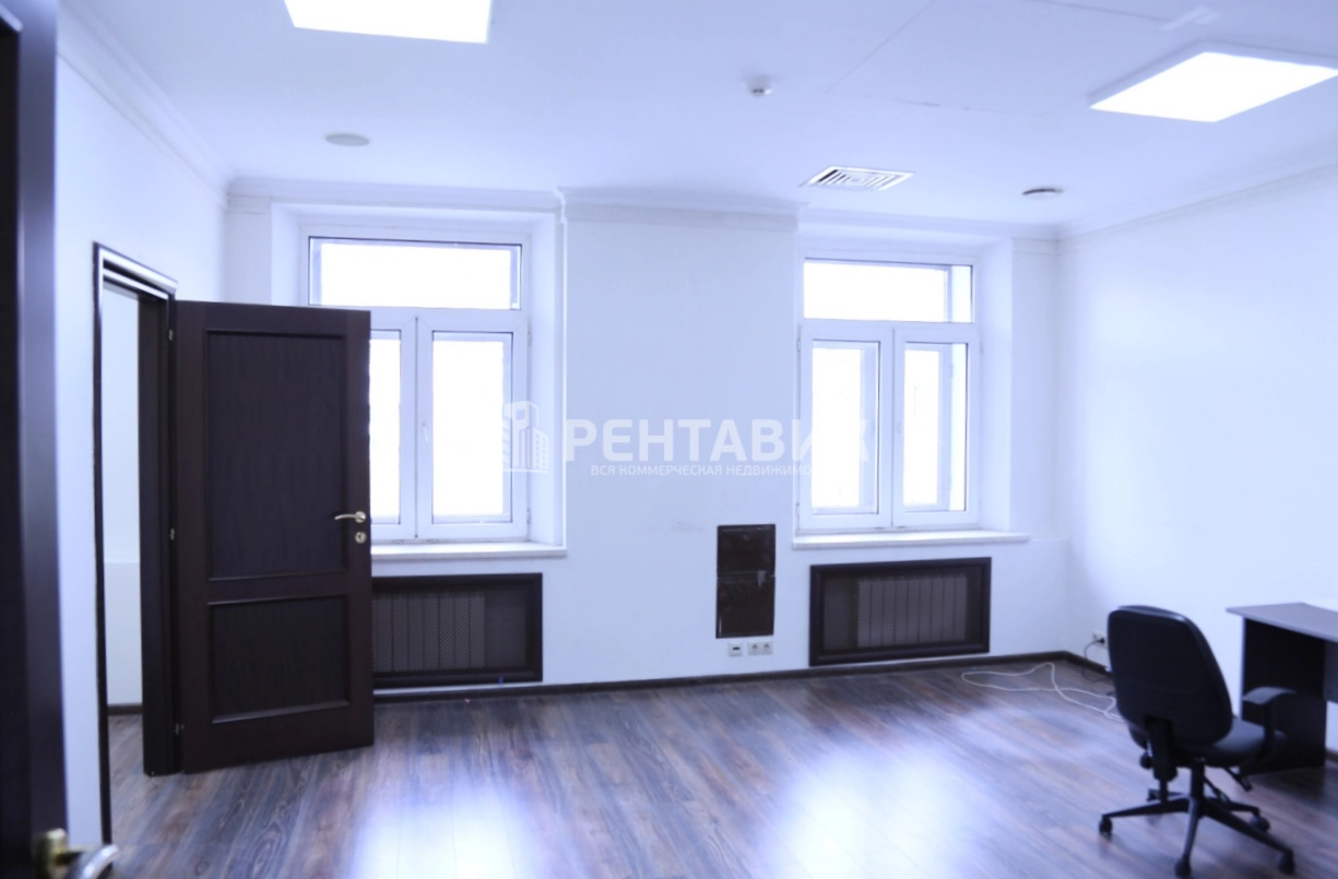 Здание целиком Николаевский площадью 4545 квадратных метров