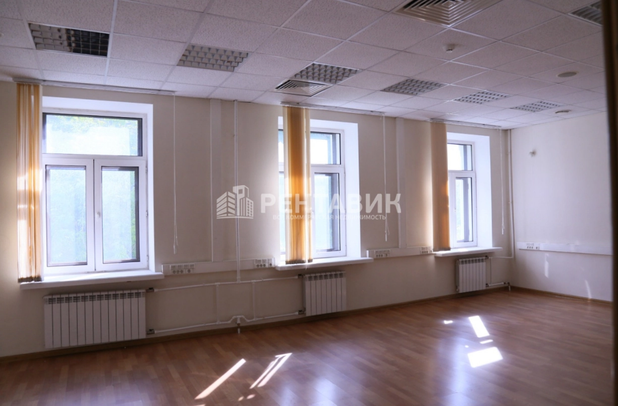 Здание целиком Николаевский площадью 4545 квадратных метров