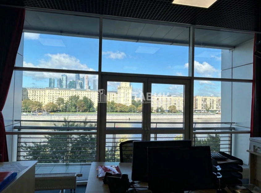 Офис Саввинская, 11 площадью 734 квадратных метров