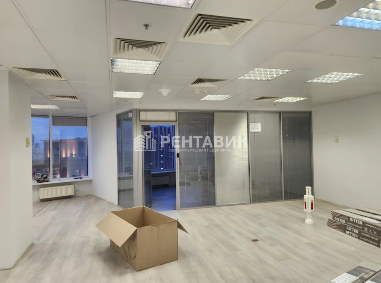Офис Монарх площадью 922 квадратных метров