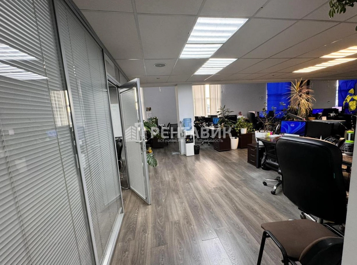 Офис W Plaza I площадью 436 квадратных метров
