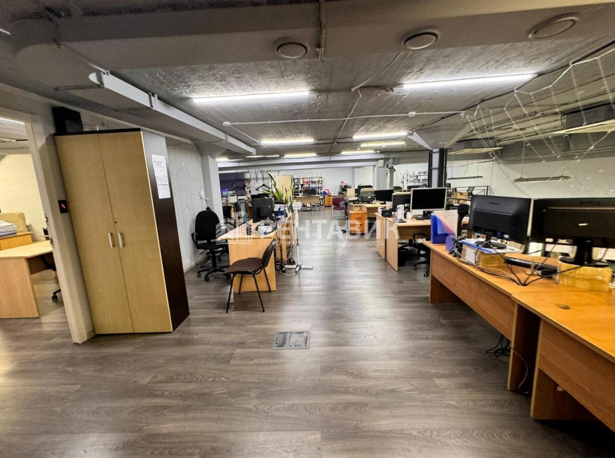 Офис W Plaza I площадью 436 квадратных метров
