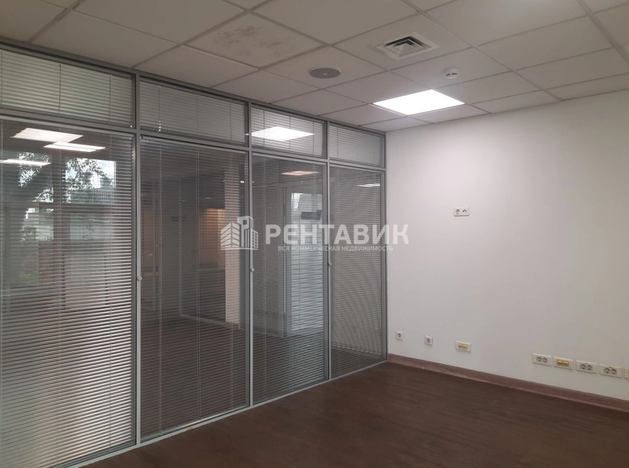 Офис Омега Плаза площадью 1825 квадратных метров