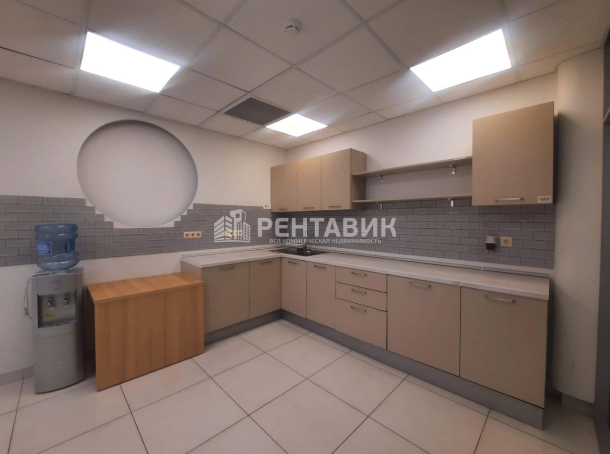 Офис Омега Плаза площадью 1825 квадратных метров
