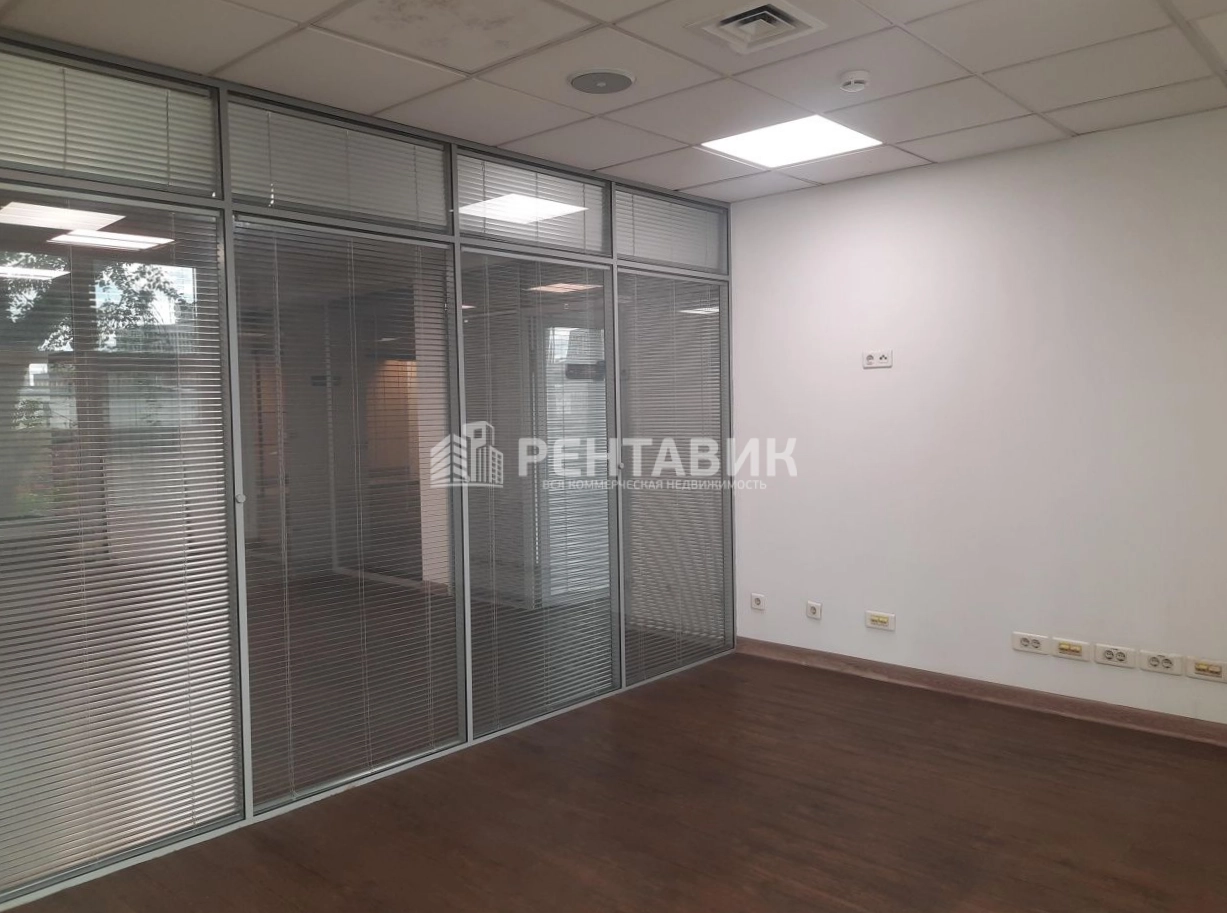 Офис Омега Плаза площадью 1825 квадратных метров