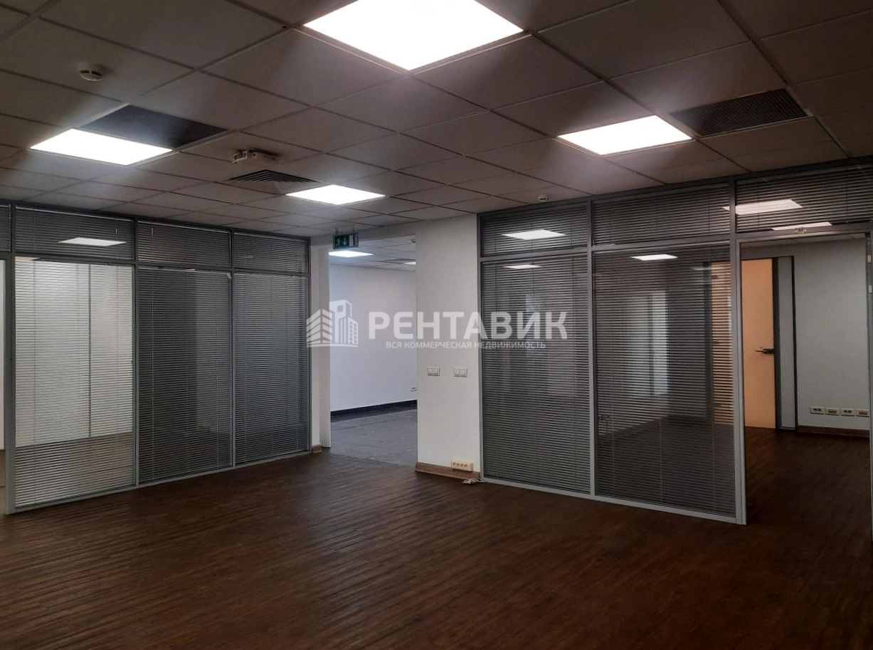 Офис Омега Плаза площадью 1825 квадратных метров