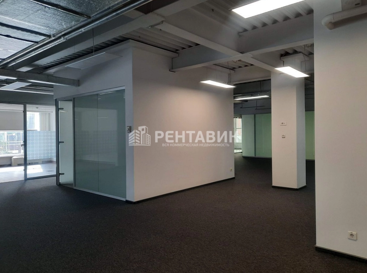 Офис Омега Плаза площадью 1825 квадратных метров