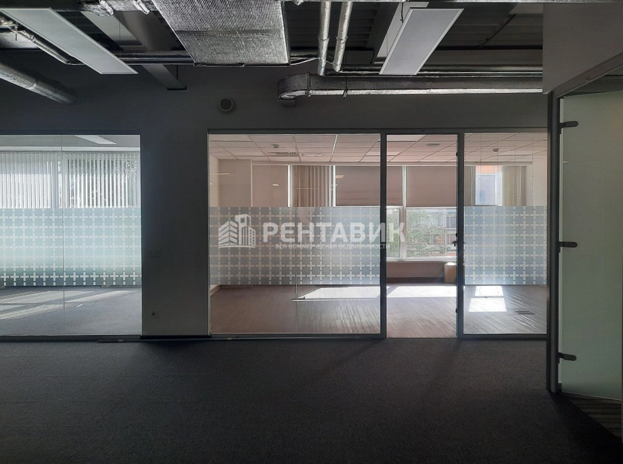 Офис Омега Плаза площадью 1825 квадратных метров