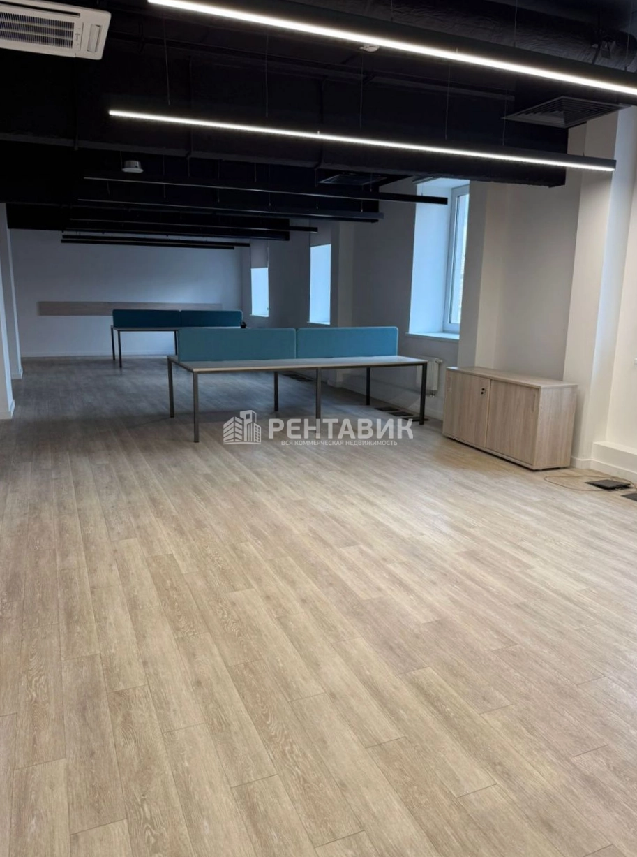 Офис Радеж площадью 1842.9 квадратных метров