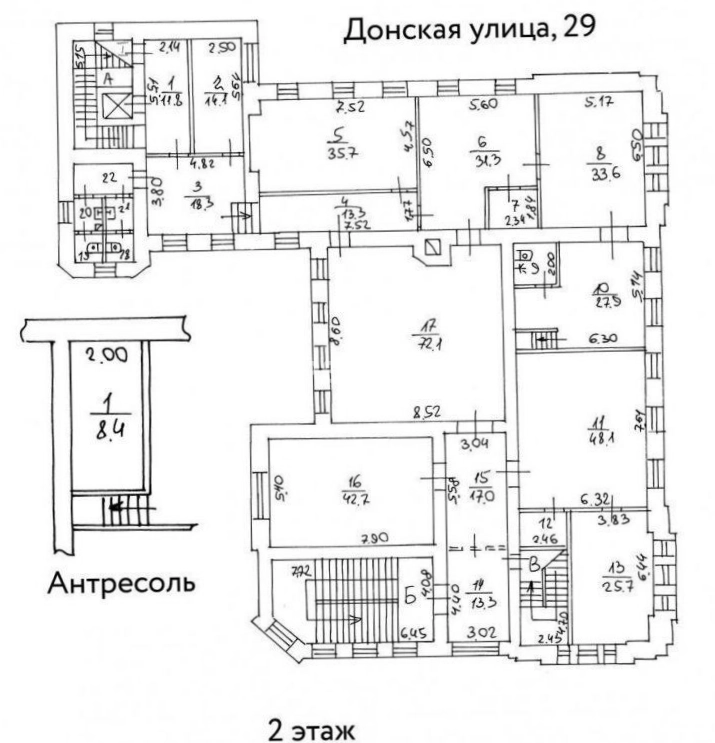 Здание целиком Дом купчихи Мельниковой площадью 1996.9 квадратных метров
